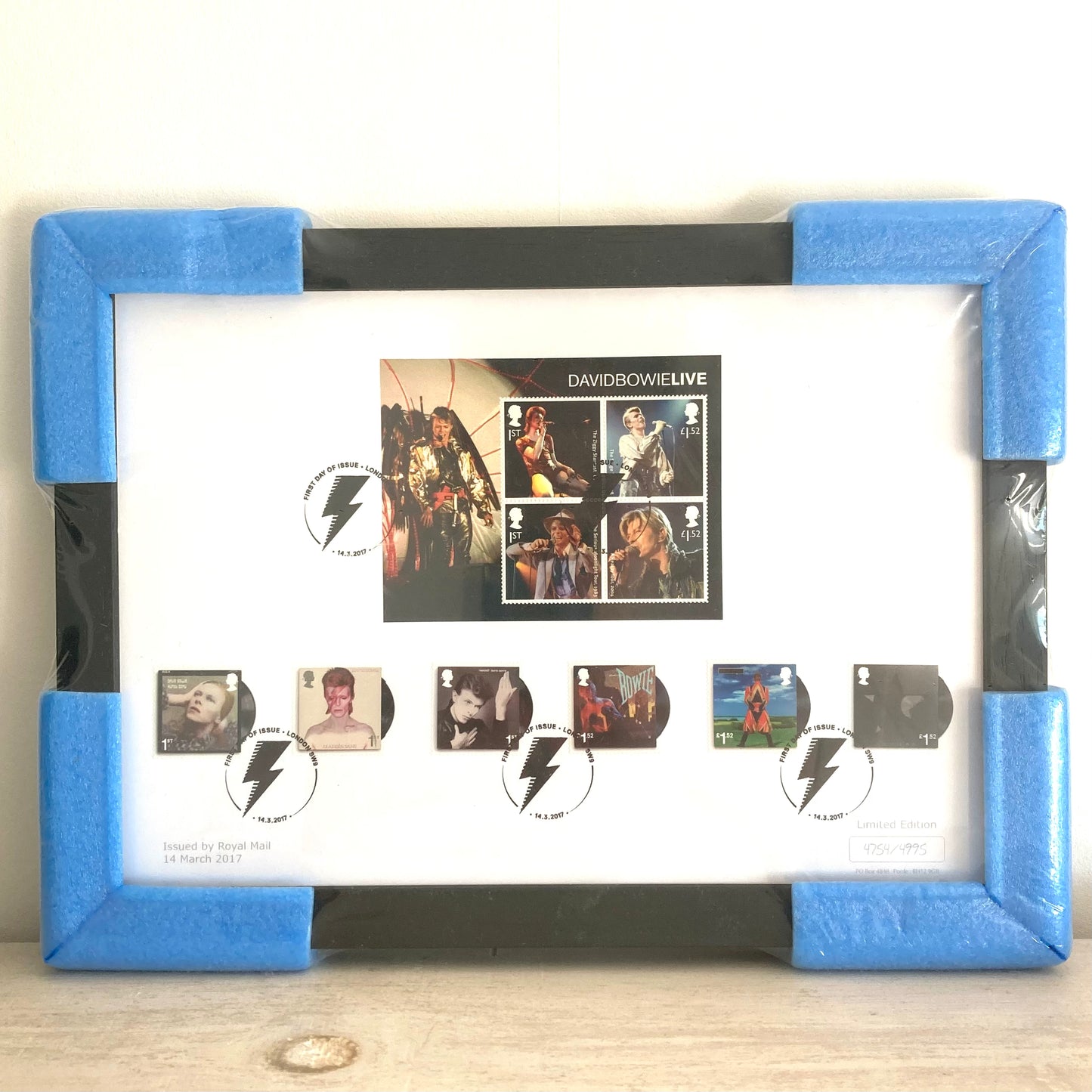 David Bowie Framed Collectors Card (2017) LIMITED EDITION