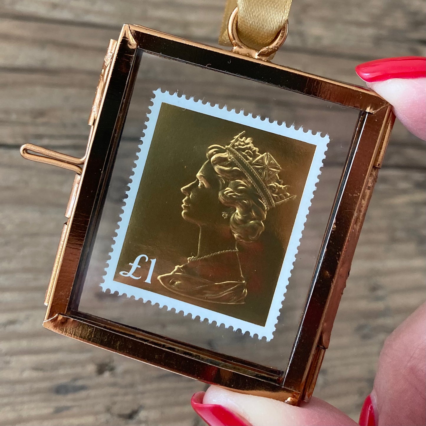 Gold foil £1 Anniversary Postage Stamp (2017)